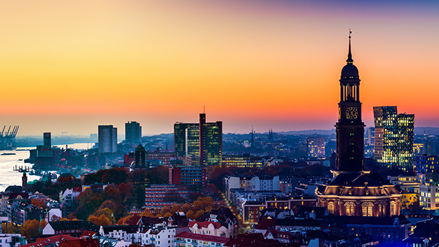 panoramic_aerial_view_of_downtown_hamburg_640x360.jpg